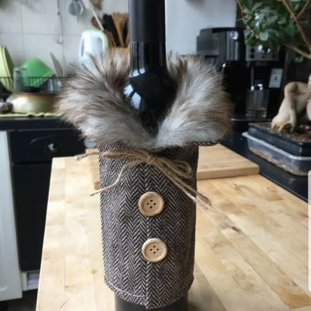 🌲JUST IN!!🌲Fur Christmas Winter Bottle Cover - Picture 4 of 8